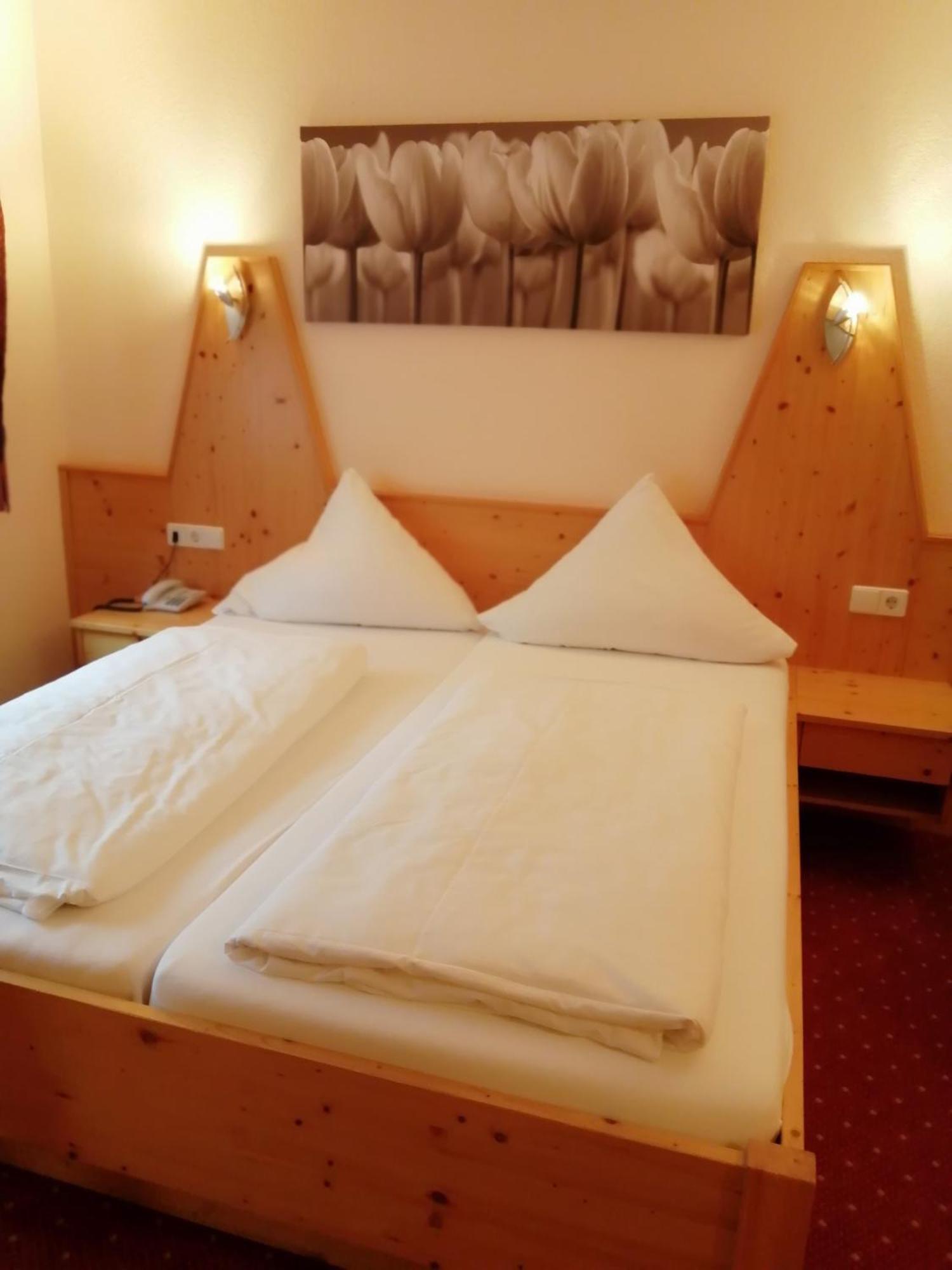 Hotel Am Kurpark トートモース エクステリア 写真