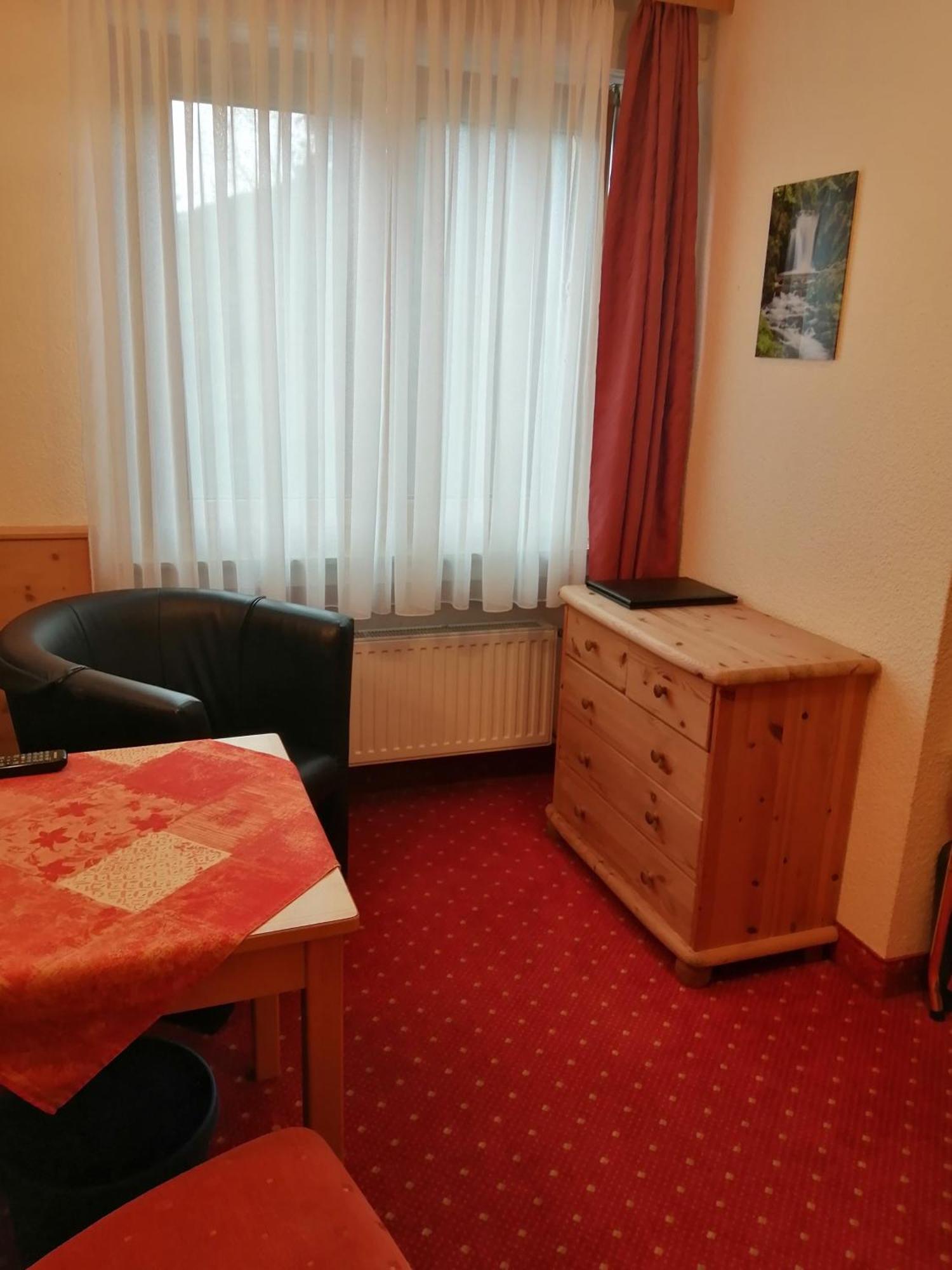 Hotel Am Kurpark トートモース エクステリア 写真
