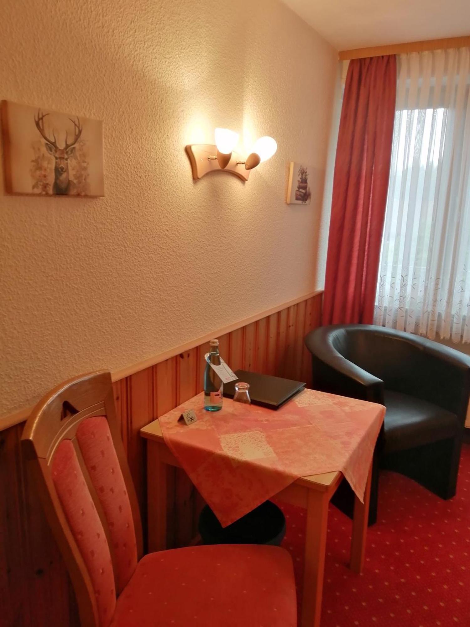 Hotel Am Kurpark トートモース エクステリア 写真