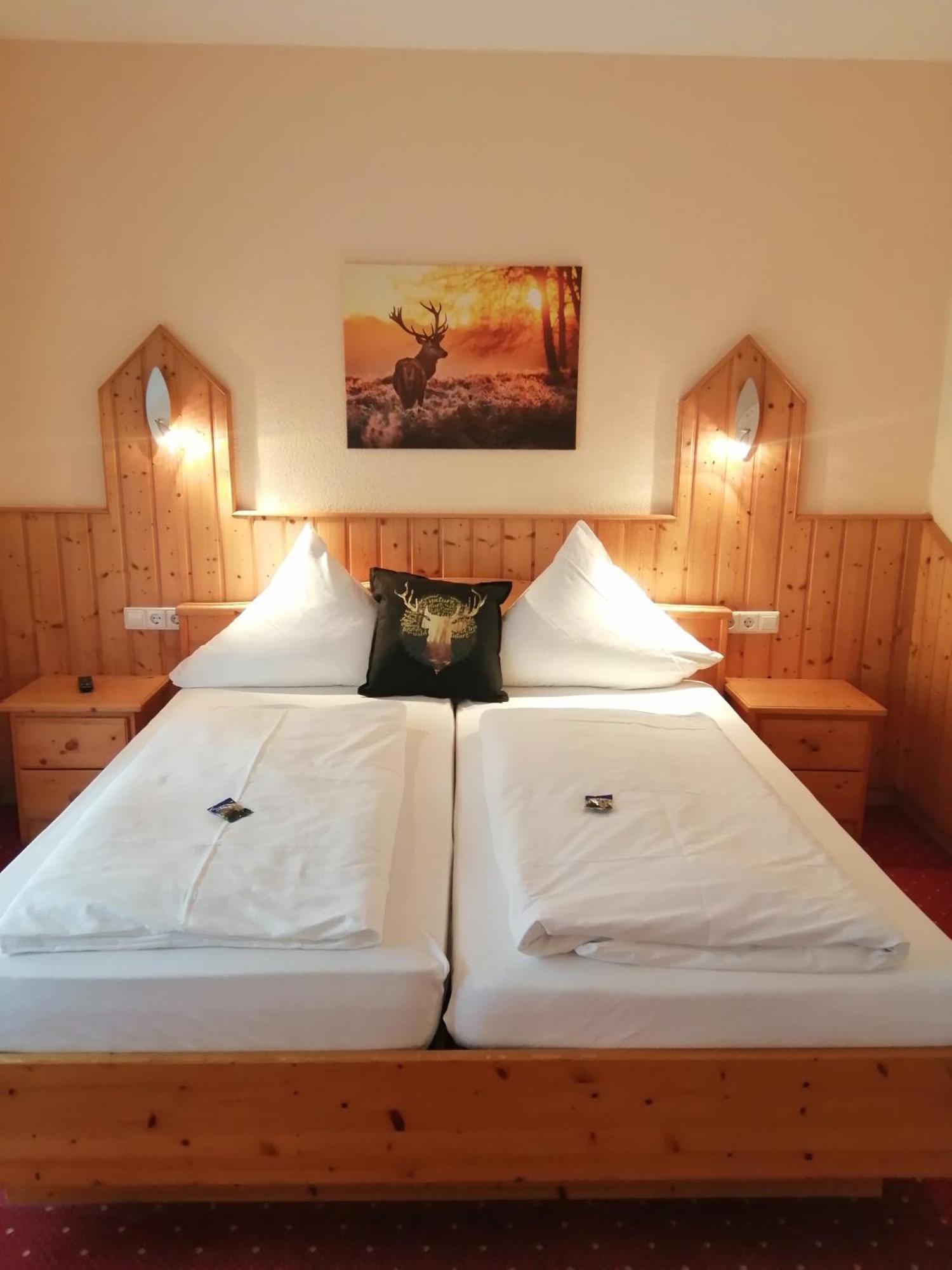 Hotel Am Kurpark トートモース エクステリア 写真